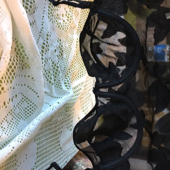 Fantasies by Morgan Taylor Bra-let 34C Black Lace - Picture 2 of 4